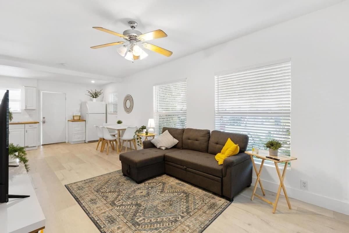 Dreamy 1-Bedroom Apt Walking Distance To Las Olas フォート・ローダーデール エクステリア 写真